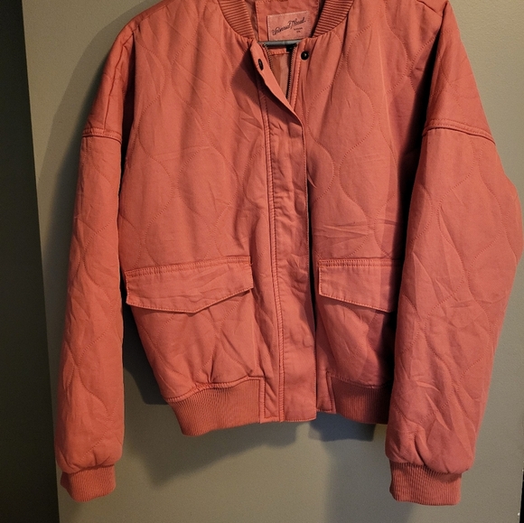 NWOT Bomber Jacket Size Medium - Picture 2 of 3